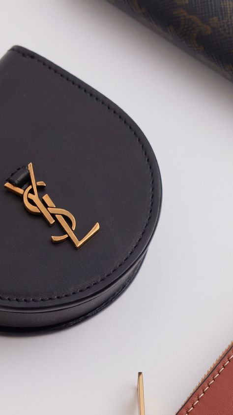 How-to-Consign-Your-Luxury-Pieces:-The-ALE-PARIS-Process-Explained