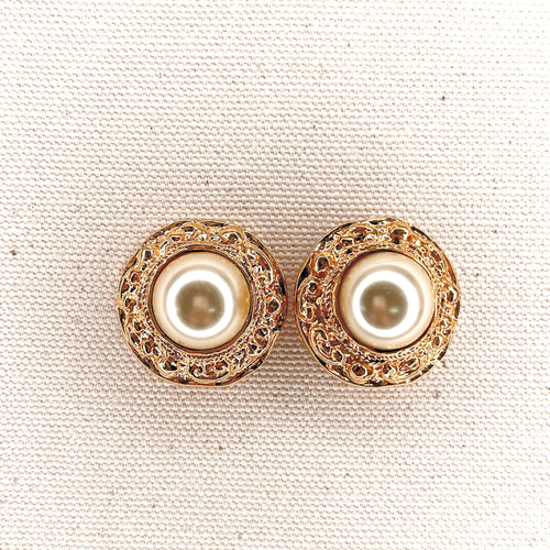 CHANEL CHANEL - Pearl Clip Earrings - ALE PARIS Luxury Vintage