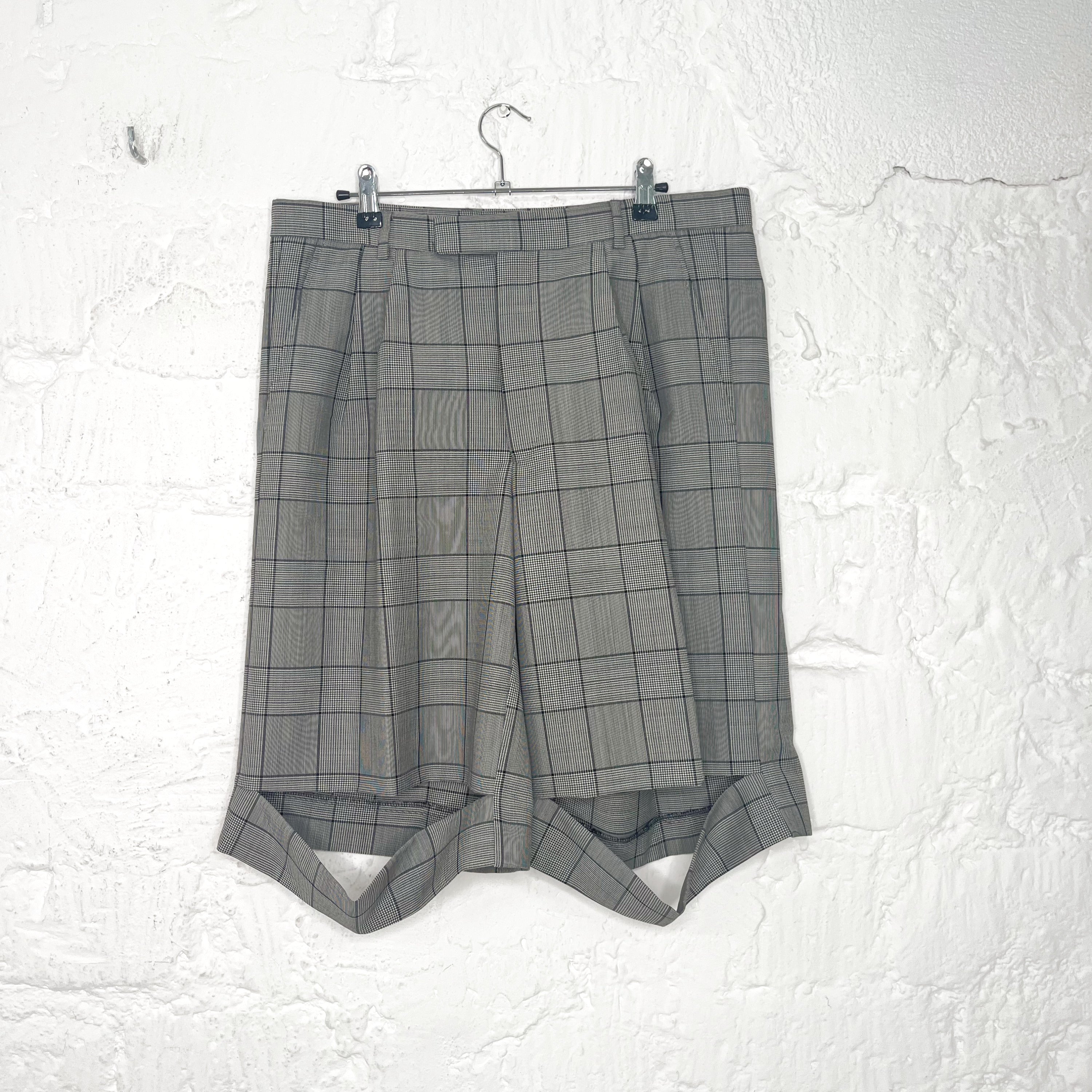 KRIS VANASSCHE KRIS VANASSCHE - Checked Short - ALE PARIS Luxury Vintage