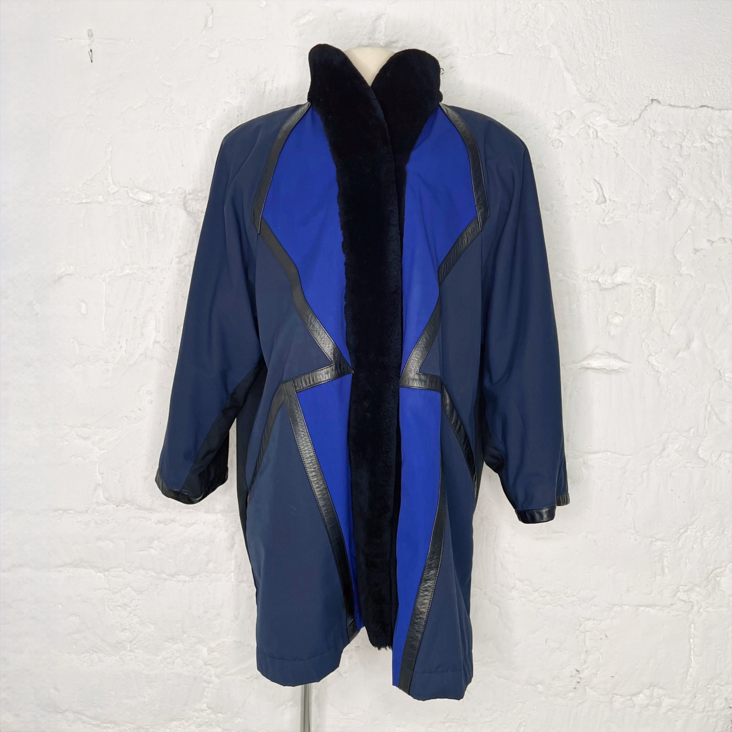 YVES-SAINT-LAURENT YVES SAINT LAURENT - Black And Navy Coat - ALE PARIS Luxury Vintage