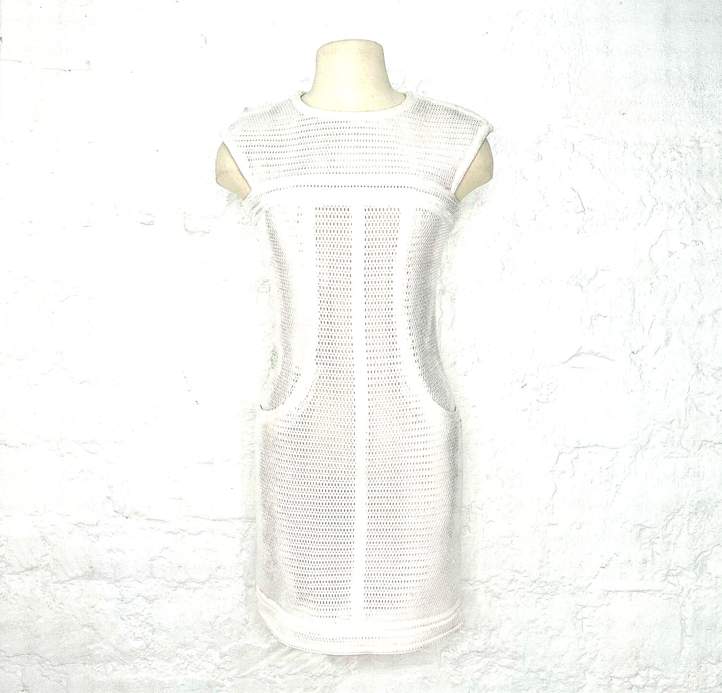 CHANEL CHANEL - Sleeveless White Mini Dress - ALE PARIS Luxury Vintage