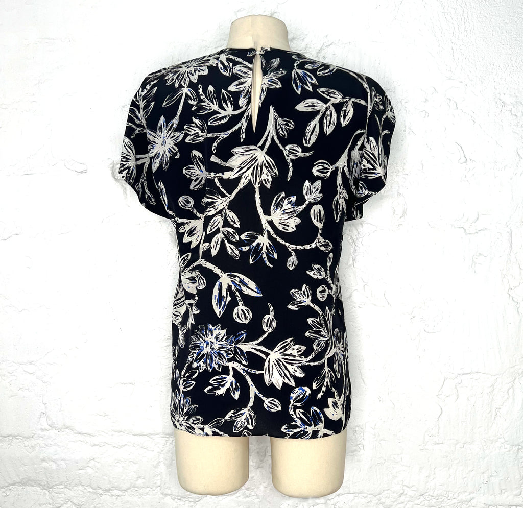BALENCIAGA BALENCIAGA - Sleeveless Floral Black And White Blouse - ALE PARIS Luxury Vintage