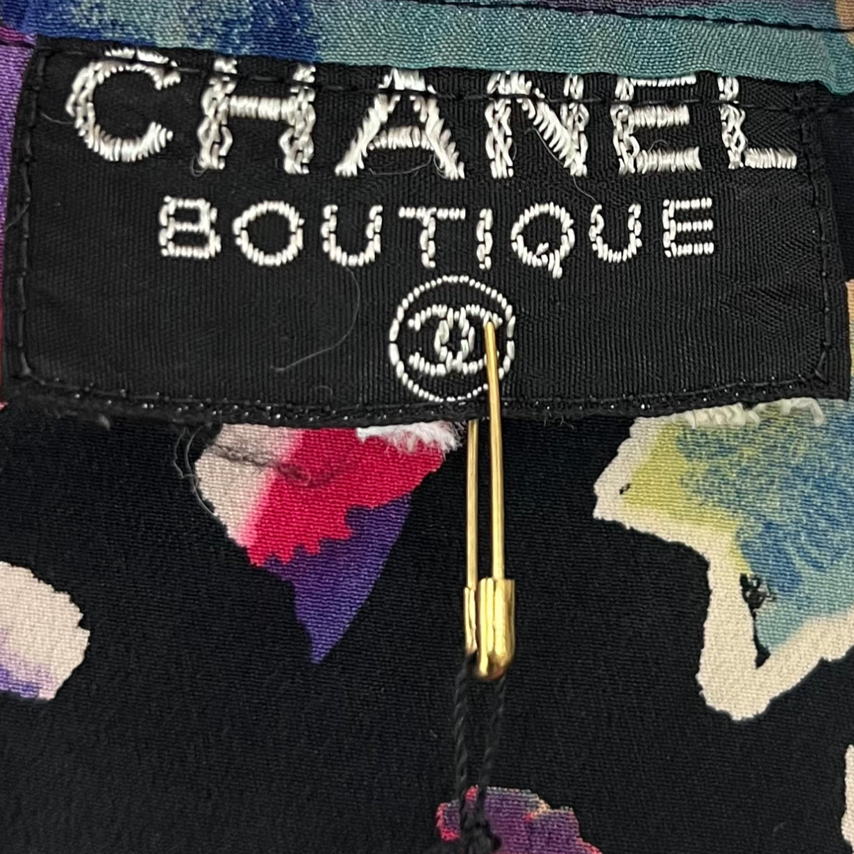 CHANEL CHANEL - Multicolor Abstract Top - ALE PARIS Luxury Vintage
