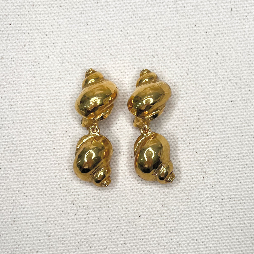 YVES SAINT LAURENT YVES SAINT LAURENT - Shell Pendant Clip Earrings - ALE PARIS Luxury Vintage