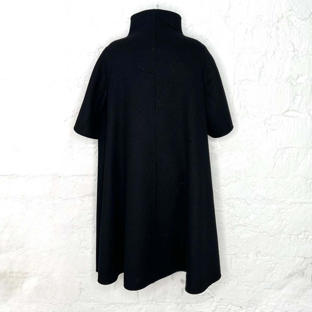 CHRISTIAN DIOR - Black double-breasted poncho