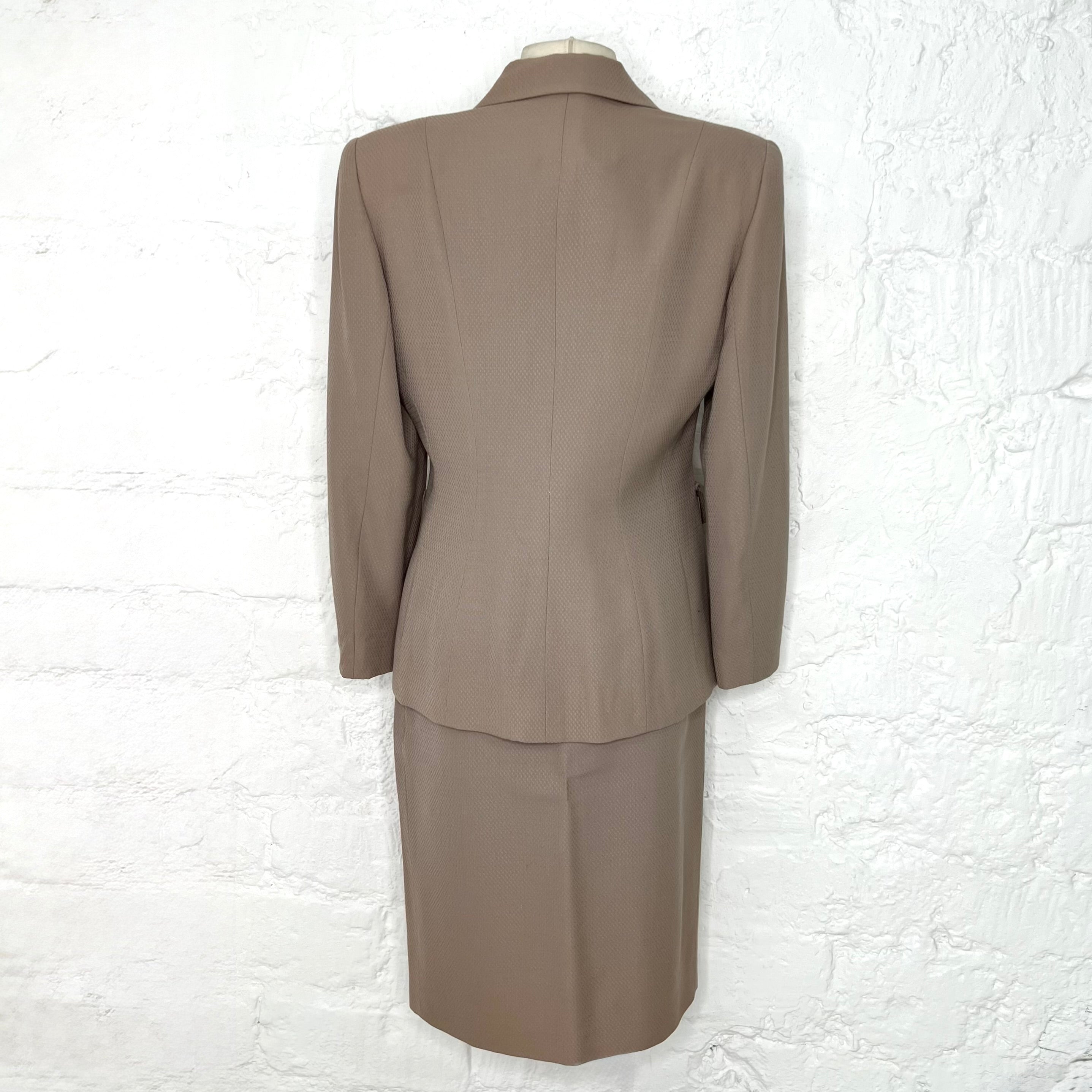 CHRISTIAN DIOR - Beige vintage style tailored set