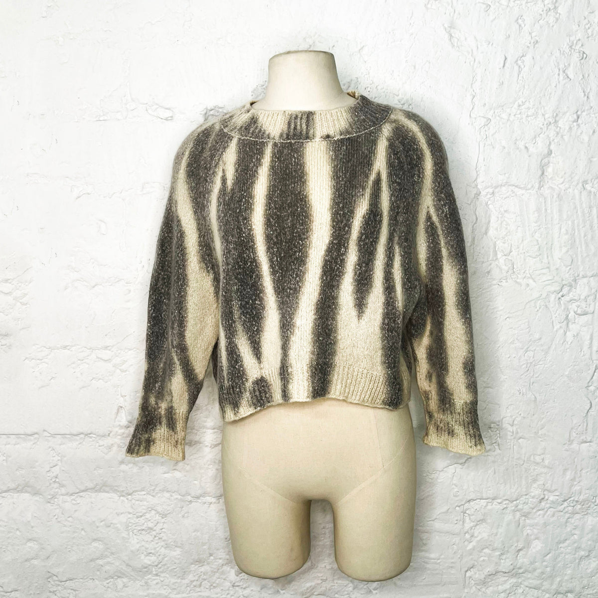 YVES SAINT LAURENT - Grey white round neck sweater