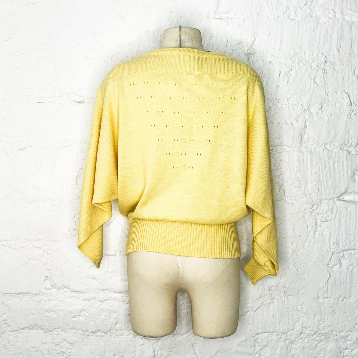 COURRÈGES - Yellow batwing sleeve sweater