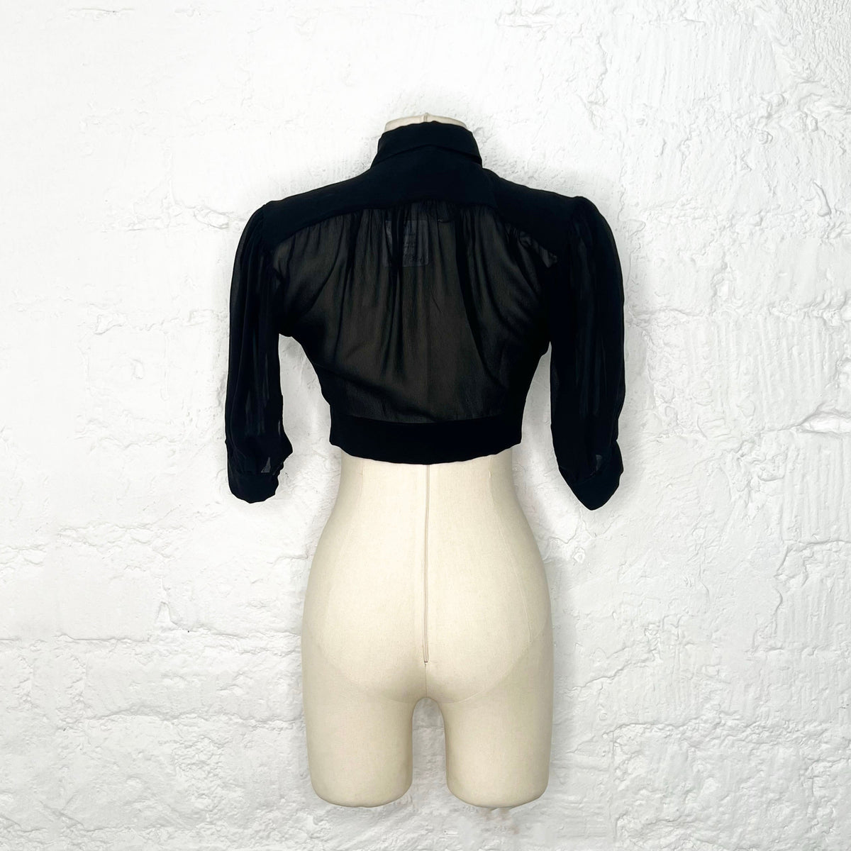 YVES SAINT LAURENT - Black cropped shirt with high collar