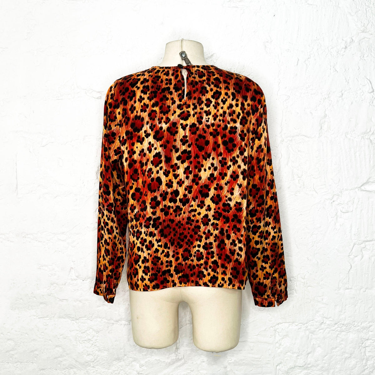 YVES SAINT LAURENT - Vintage léopard print silk blouse