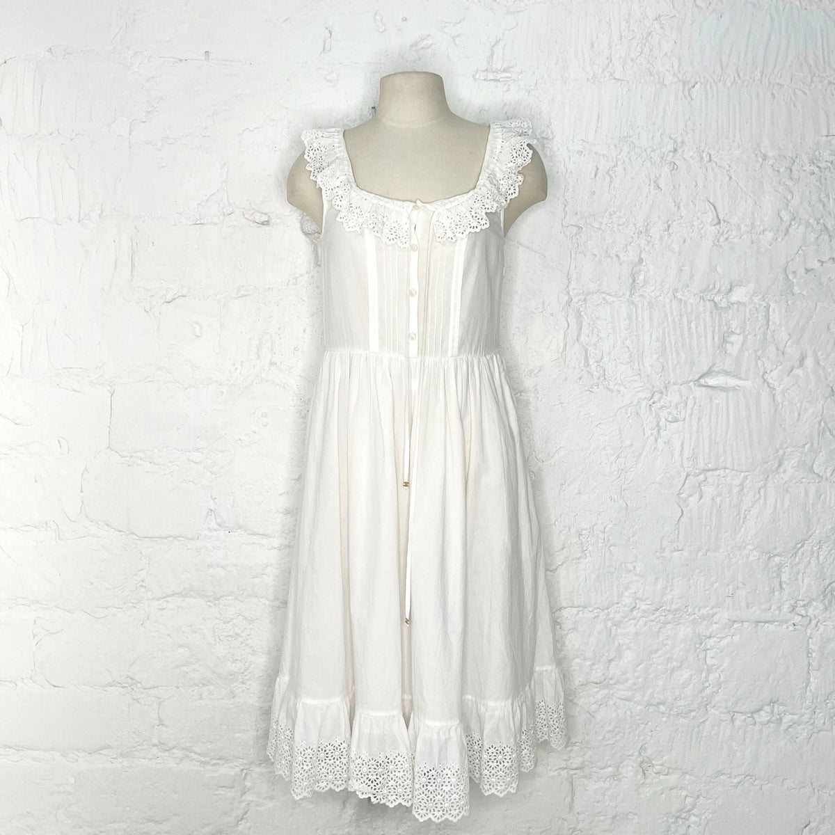 CÉLINE - White dress Floral Eyelet Frill Detail