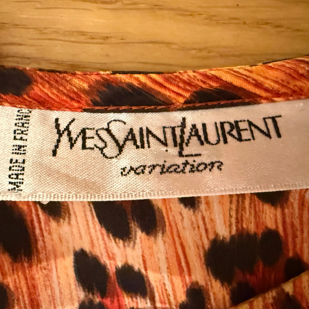 YVES SAINT LAURENT - Vintage léopard print silk blouse