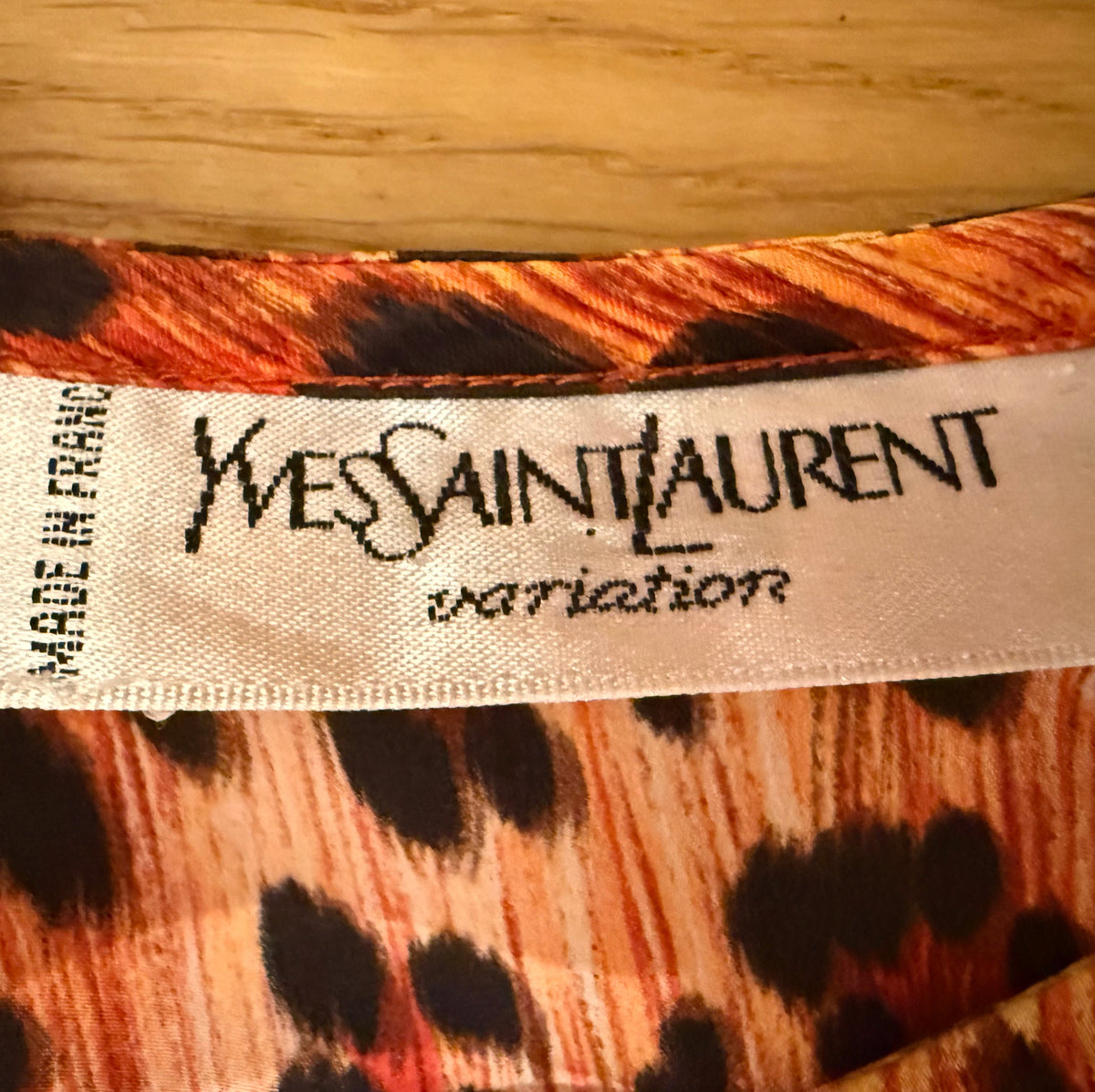 YVES SAINT LAURENT - Vintage léopard print silk blouse