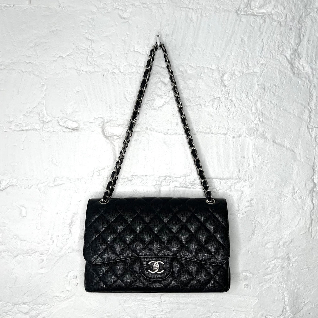 CHANEL - Black quilted caviar silver-tone jumbo black