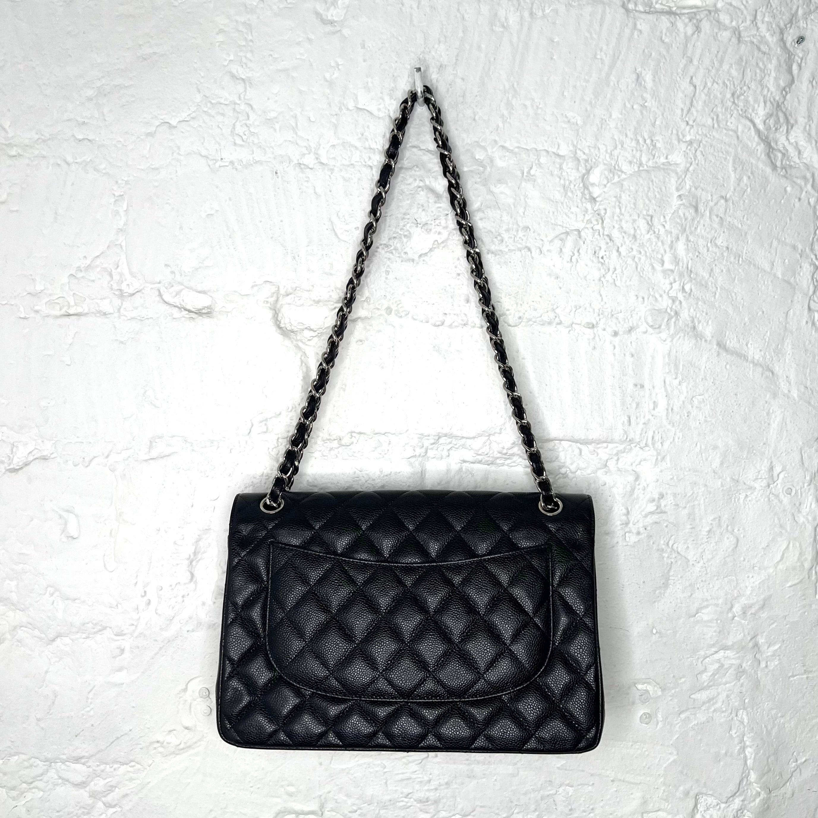 CHANEL - Black quilted caviar silver-tone jumbo black