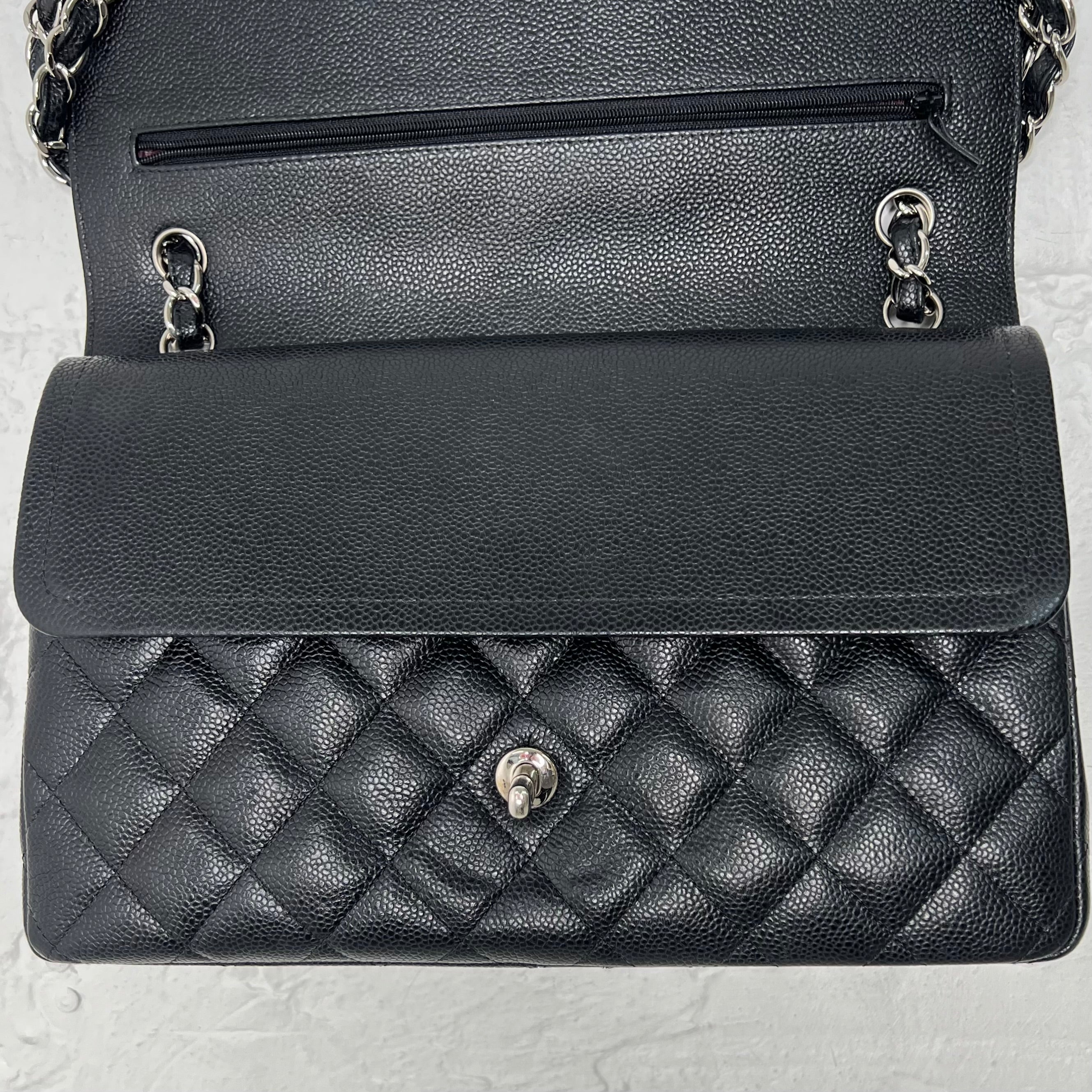 CHANEL - Black quilted caviar silver-tone jumbo black