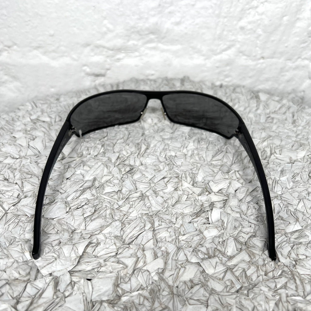 CHRISTIAN DIOR - Black VB7 curved sunglasses