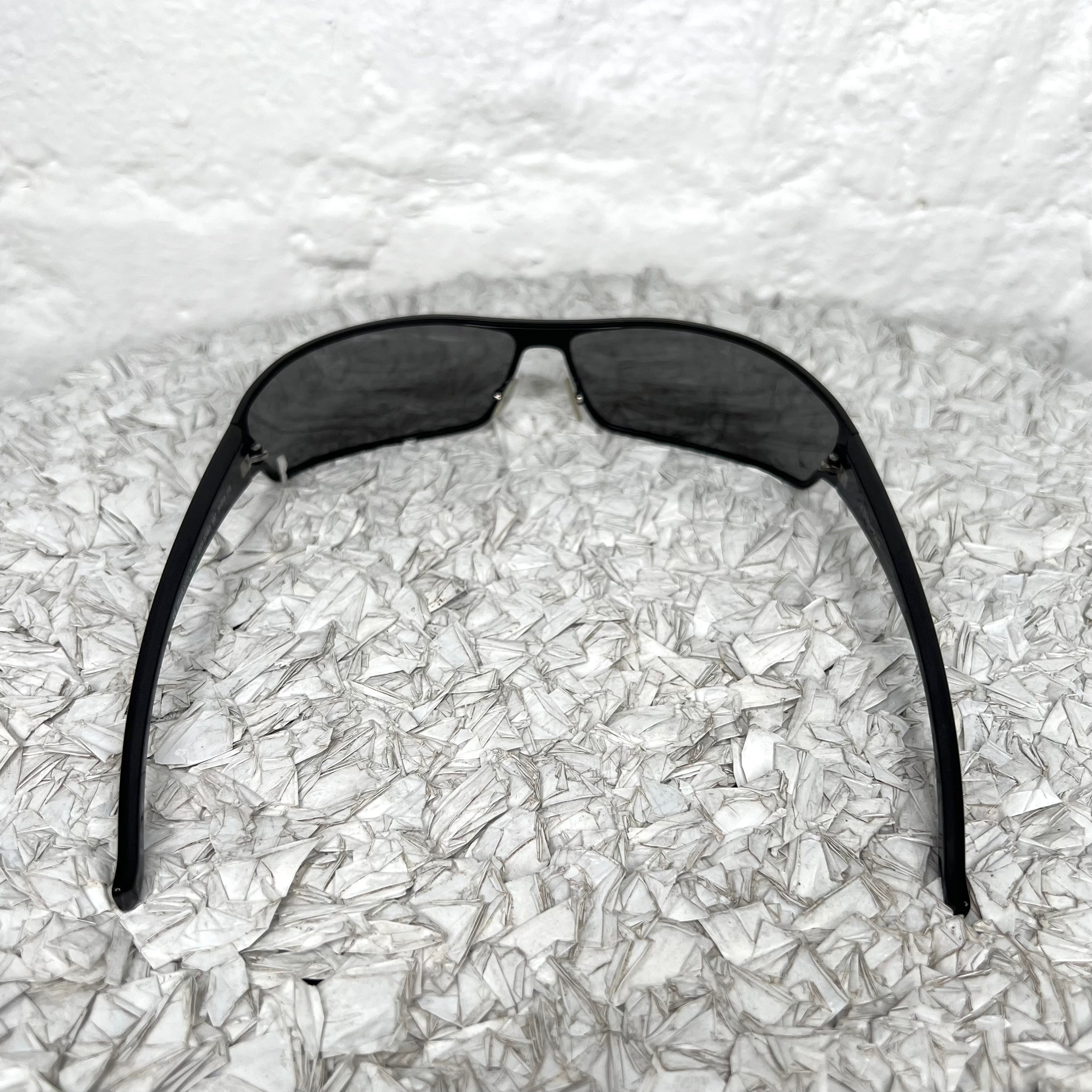 CHRISTIAN DIOR - Black VB7 curved sunglasses
